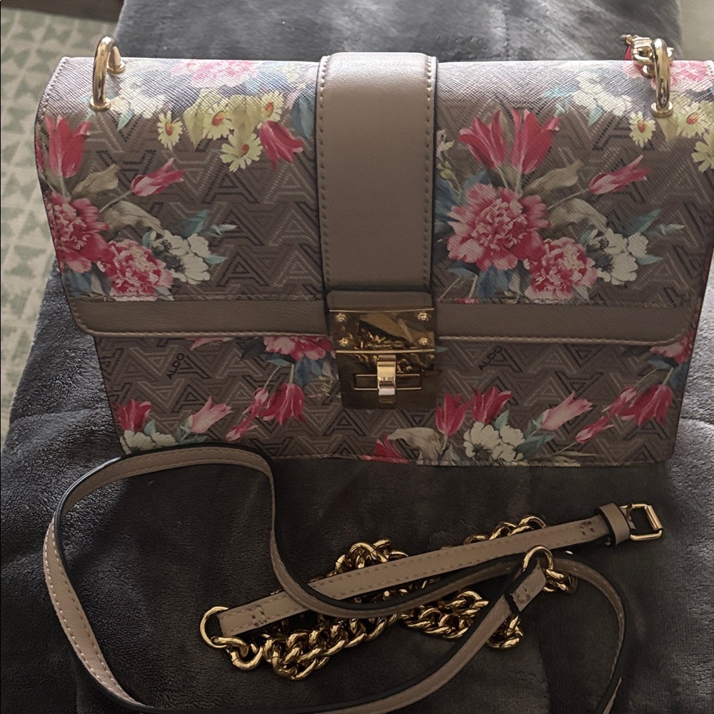 Floral Crossbody Bag with Gold Chain